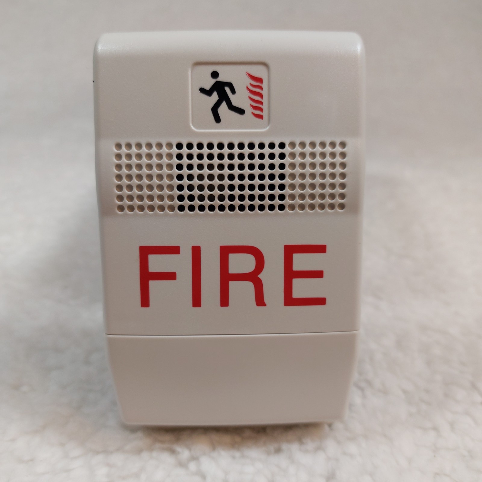 Edwards/EST G1F-P Fire Alarm Horn White Wall Mount New - Shelf Wear On Box