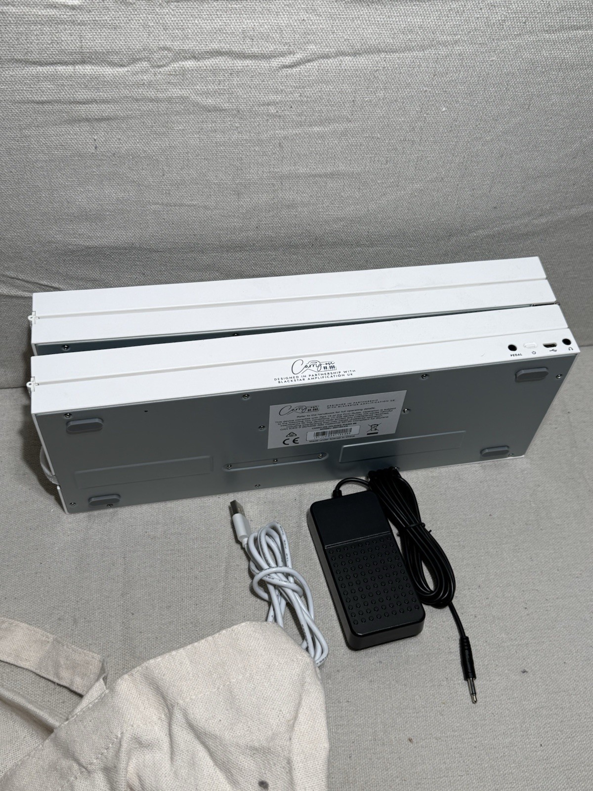 Lightweight 88-Key Rechargeable MIDI Keyboard**
