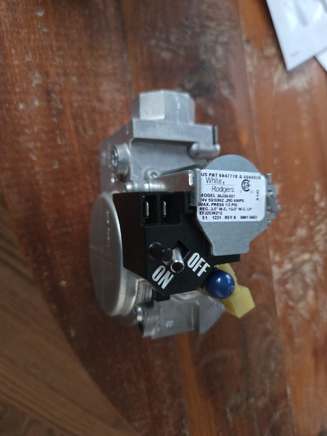 GAS VALVE Carrier Bryant  ICP FURNACE PART 36j30-501