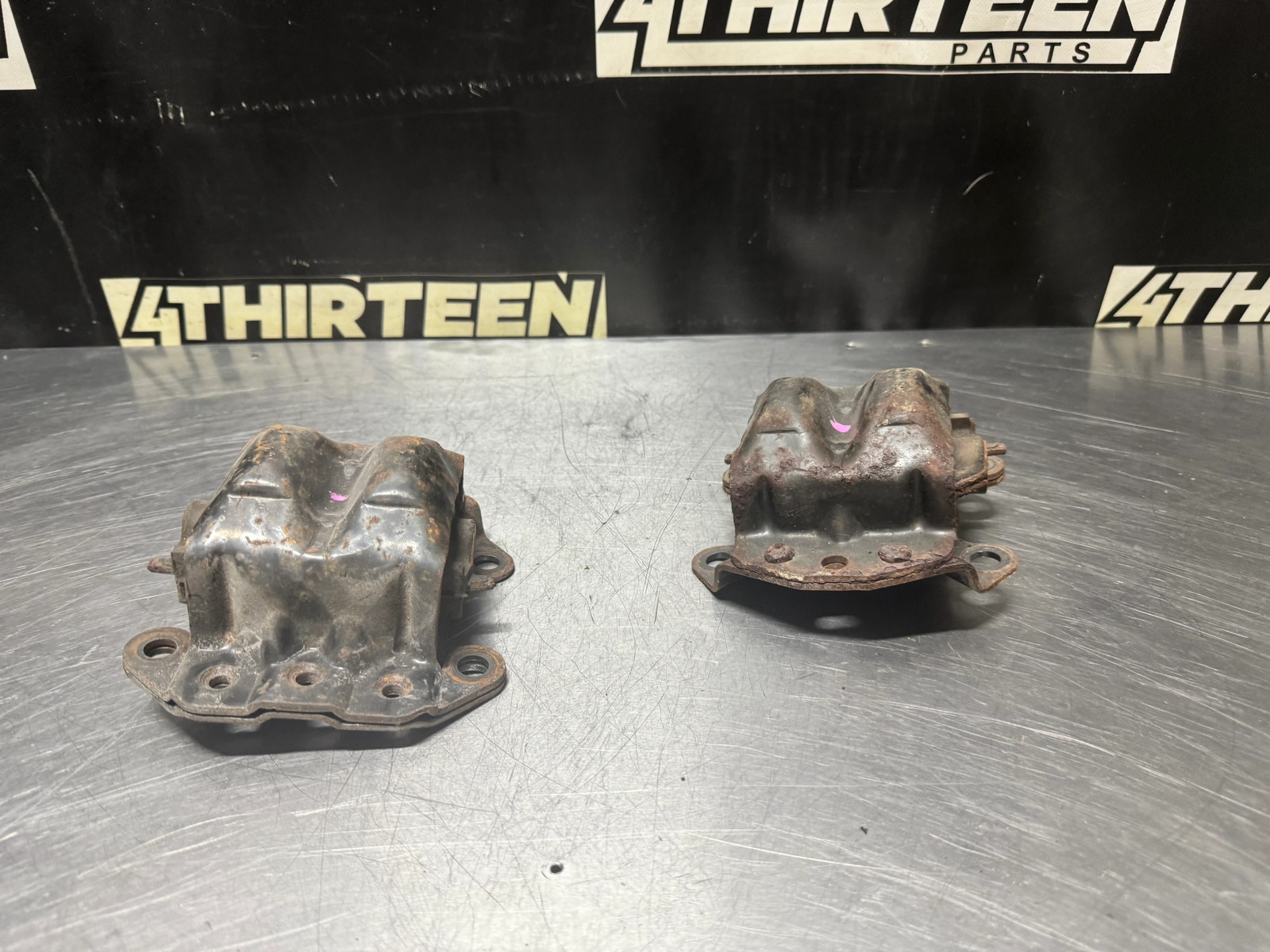 98-02 CHEVROLET CAMARO LS1 MOTOR MOUNT CORE PAIR OEM #N314