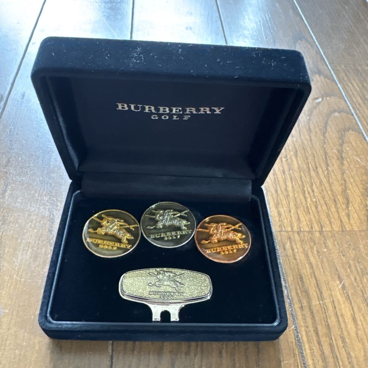 Burberry Golf 3-Piece Horse Mark Ball Marker