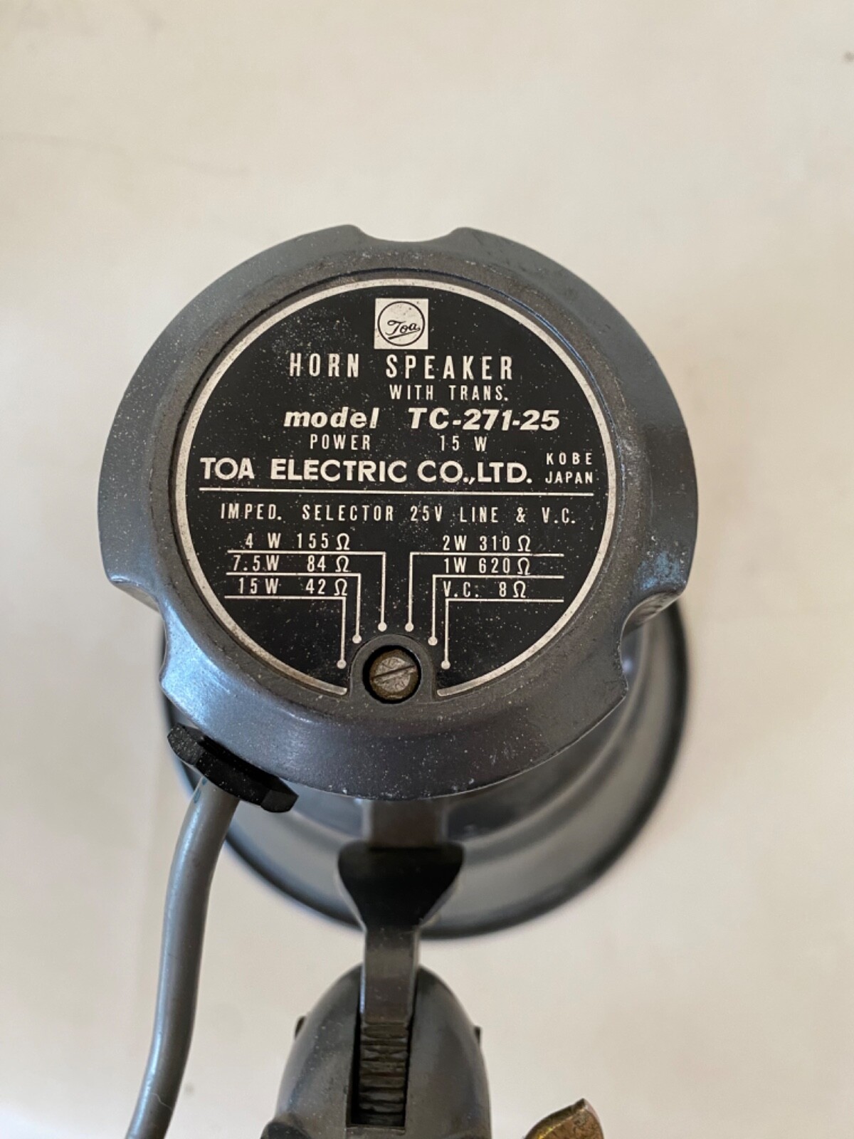 Toa horn speaker