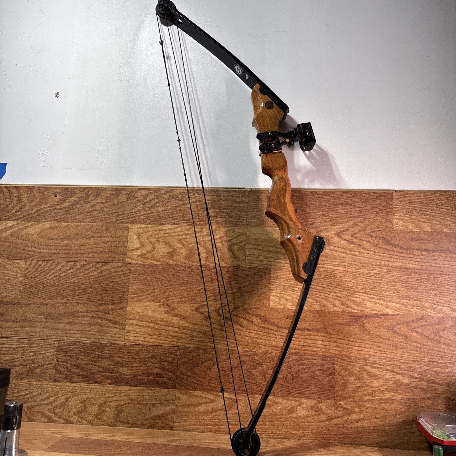 Archery Compound Bow Bear Kodiak Magnum Amo Compound String Length 37” RH