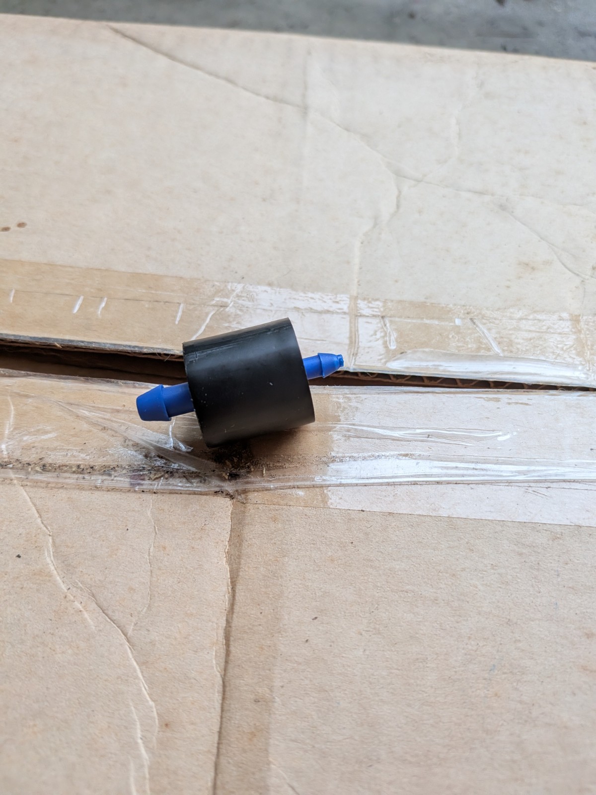 Bowsmith NonStop Dripper Blue 1 gph.  This listing is for the whole box