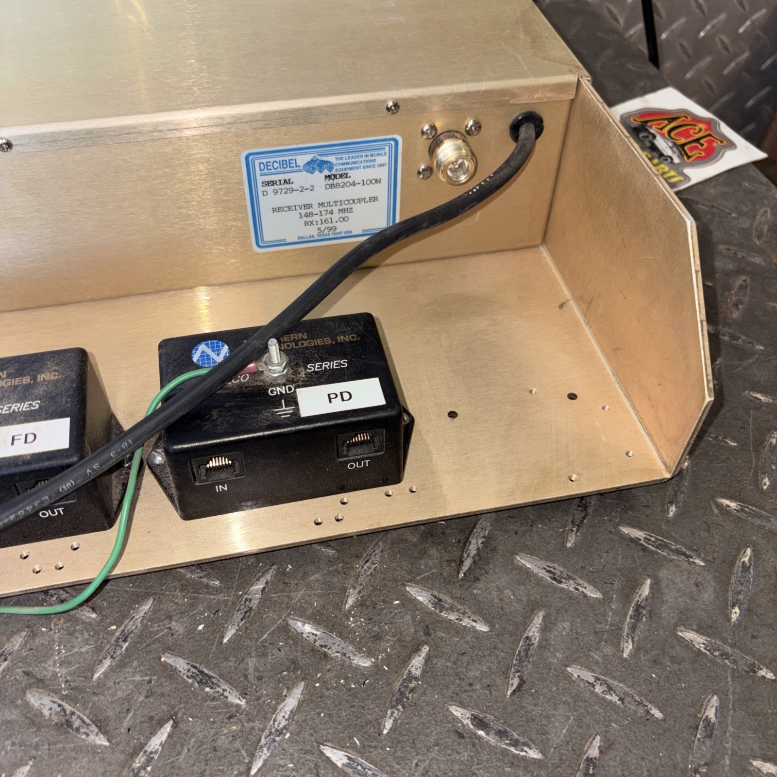 Decibel DB8204-100W Receiver Multicoupler