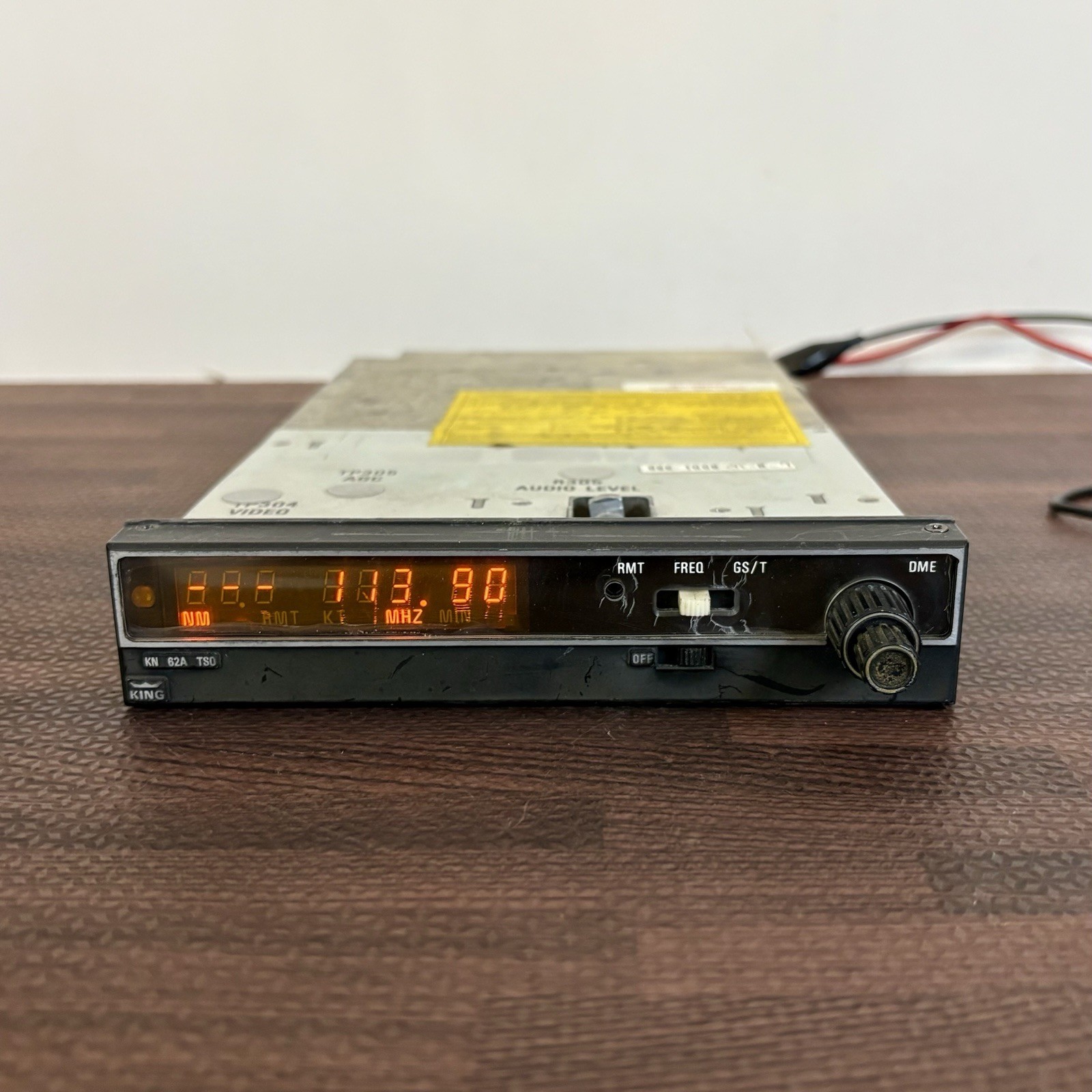 King KN 62A DME 14V / 28V PN 066-1068-01 - For Repair Or Parts