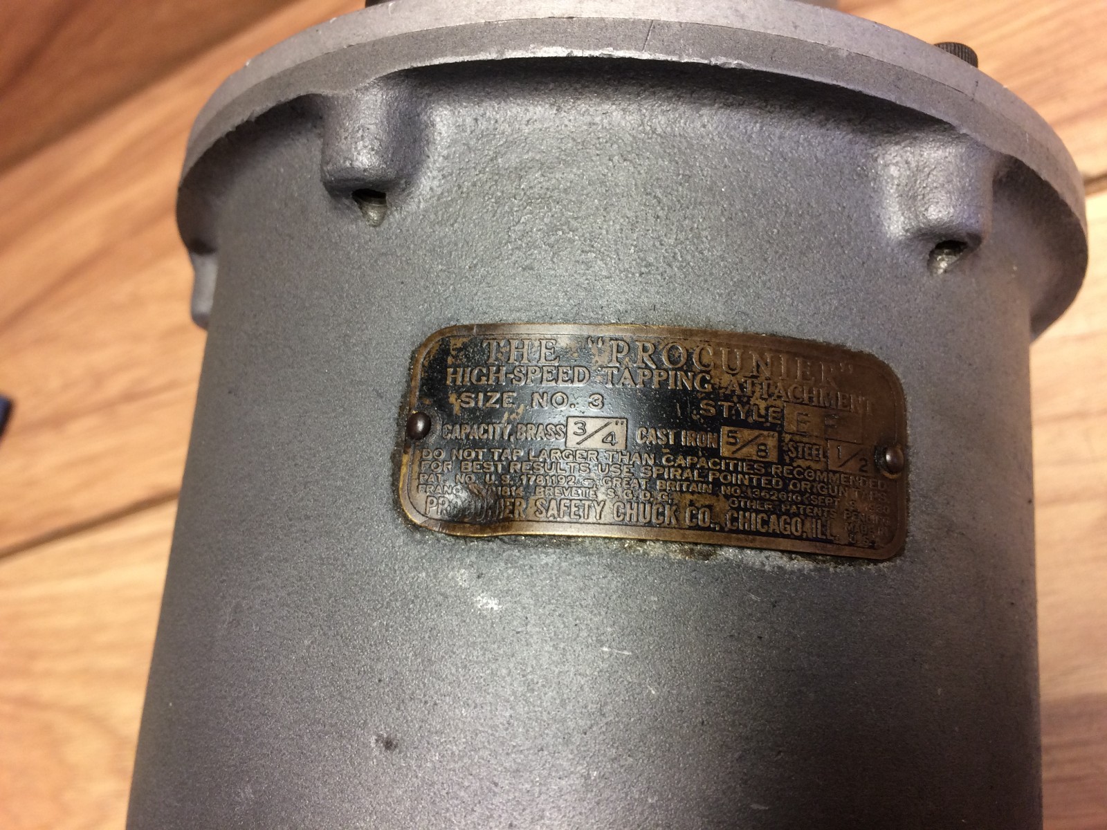 NICE PROCUNIER SIZE 3 TAPPING HEAD W/ 3 MT SHANK + COLLETS