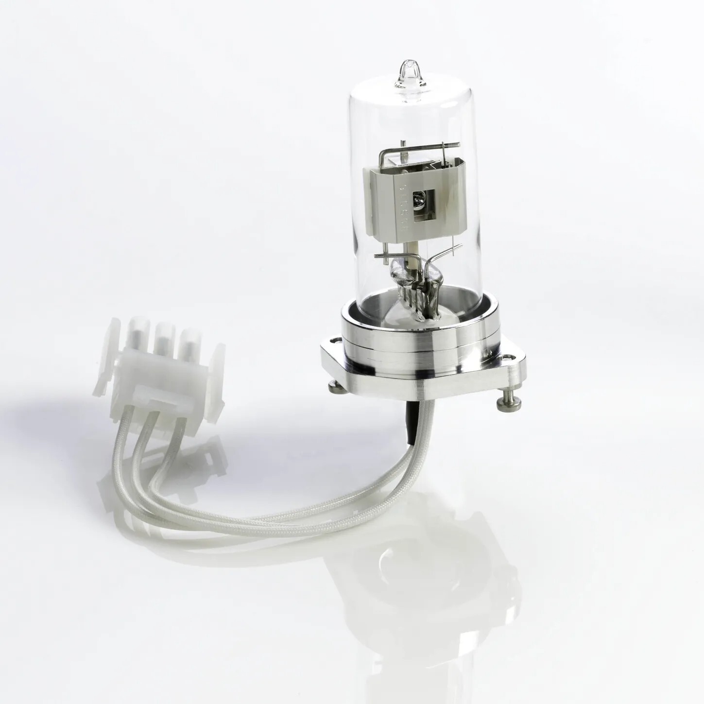 Deuterium Lamp (2000 hr), # 08452-60104