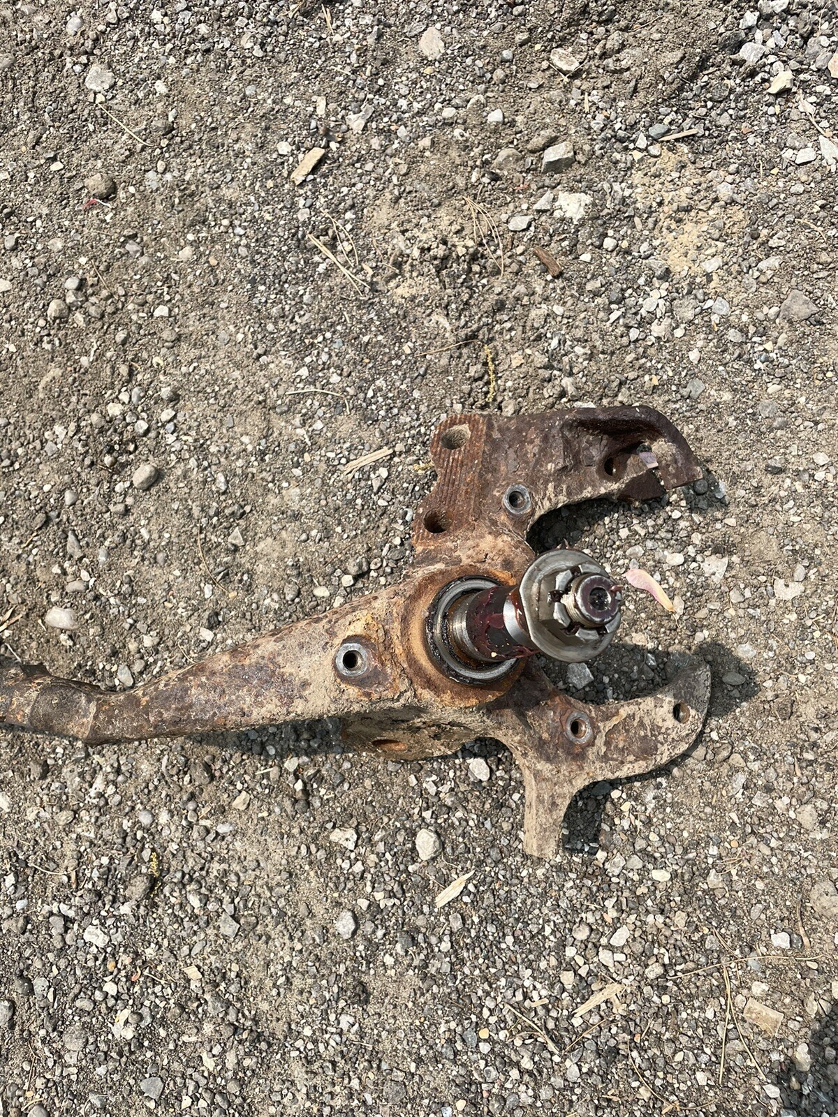 82-92 Camaro Firebird Trans Am FRONT SPINDLES KNUCKLE DRIVER AND PASSENGER Oem