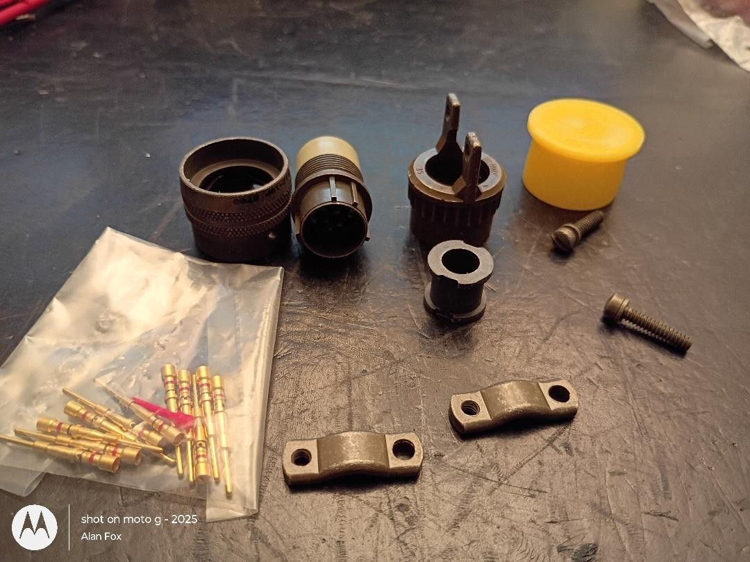 ITT Bendix Amphenol Aerospace MS3126F12-10P Circuit Connector Plug 1pc, Sealed
