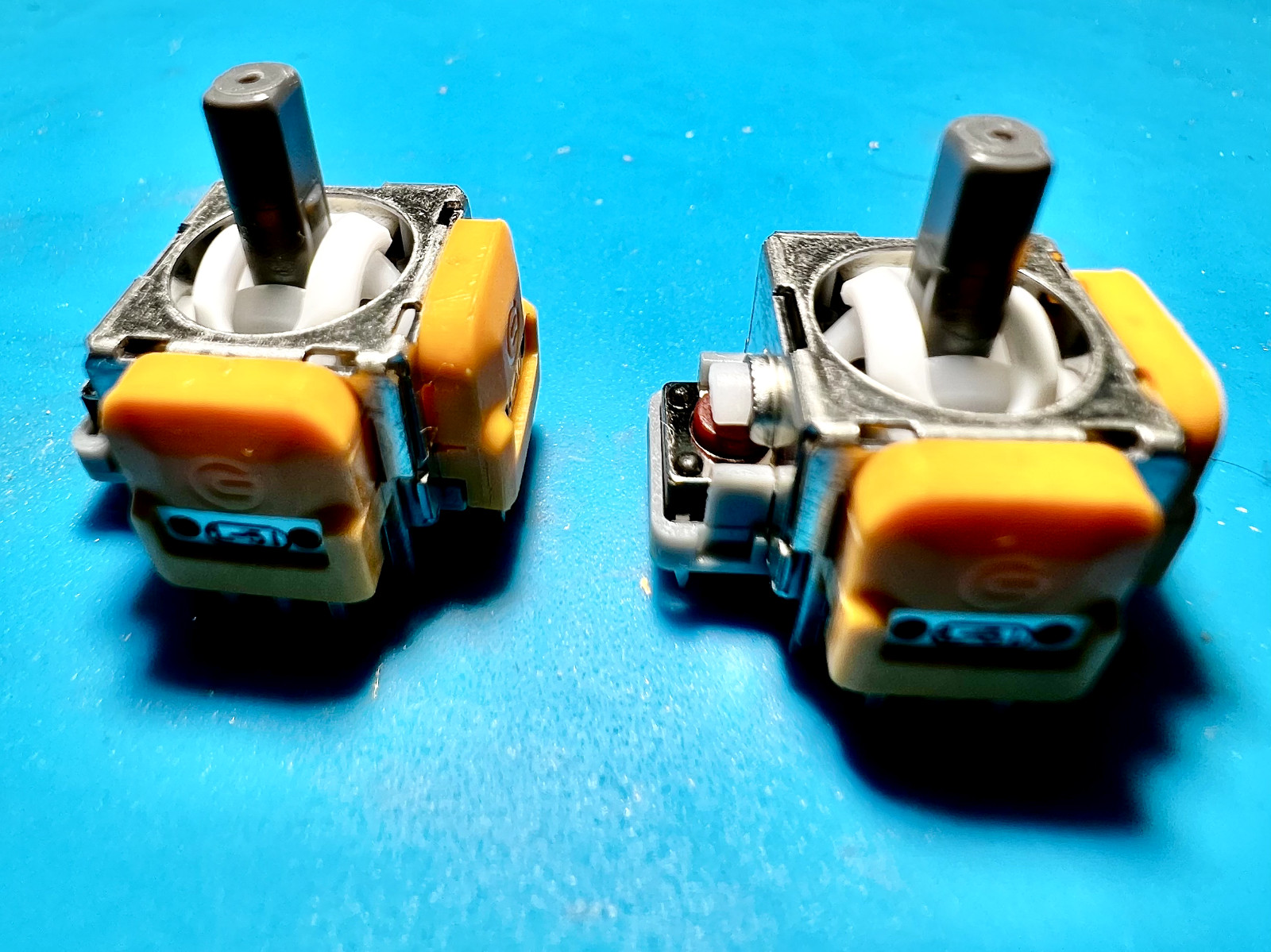 PS5 DualSense Controller Stick Drift MAIL-IN-REPAIR-SERVICE TMR Hall Effect Fix