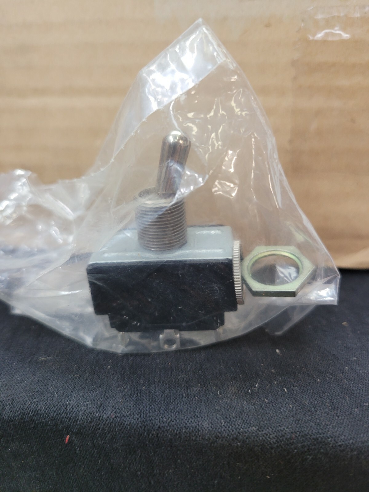 Cutler-Hammer 7565K5 Toggle Switch