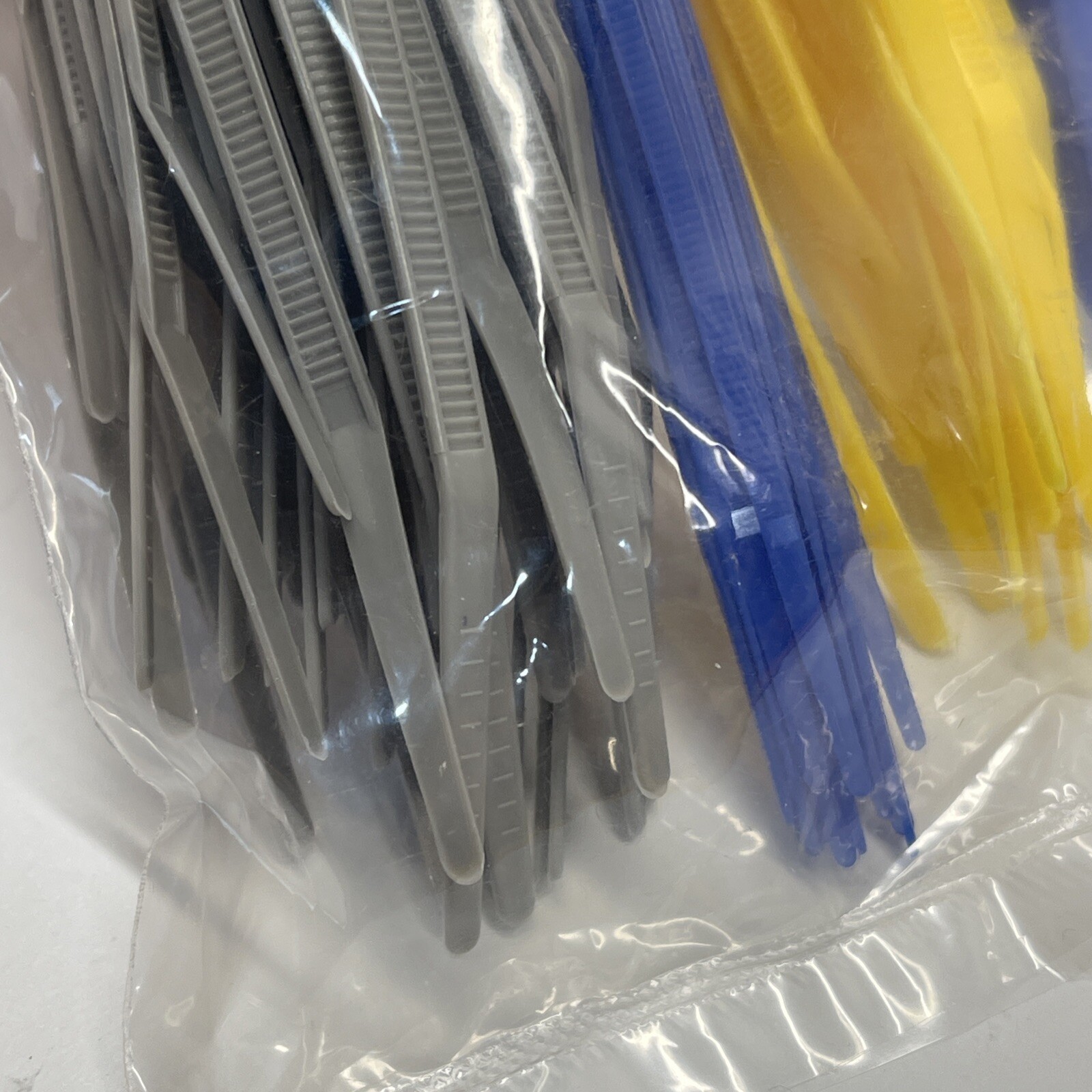 Utilitech Multiple Sizes Nylon Zip Ties Multiple Colors/Finishes (200-Pack) New