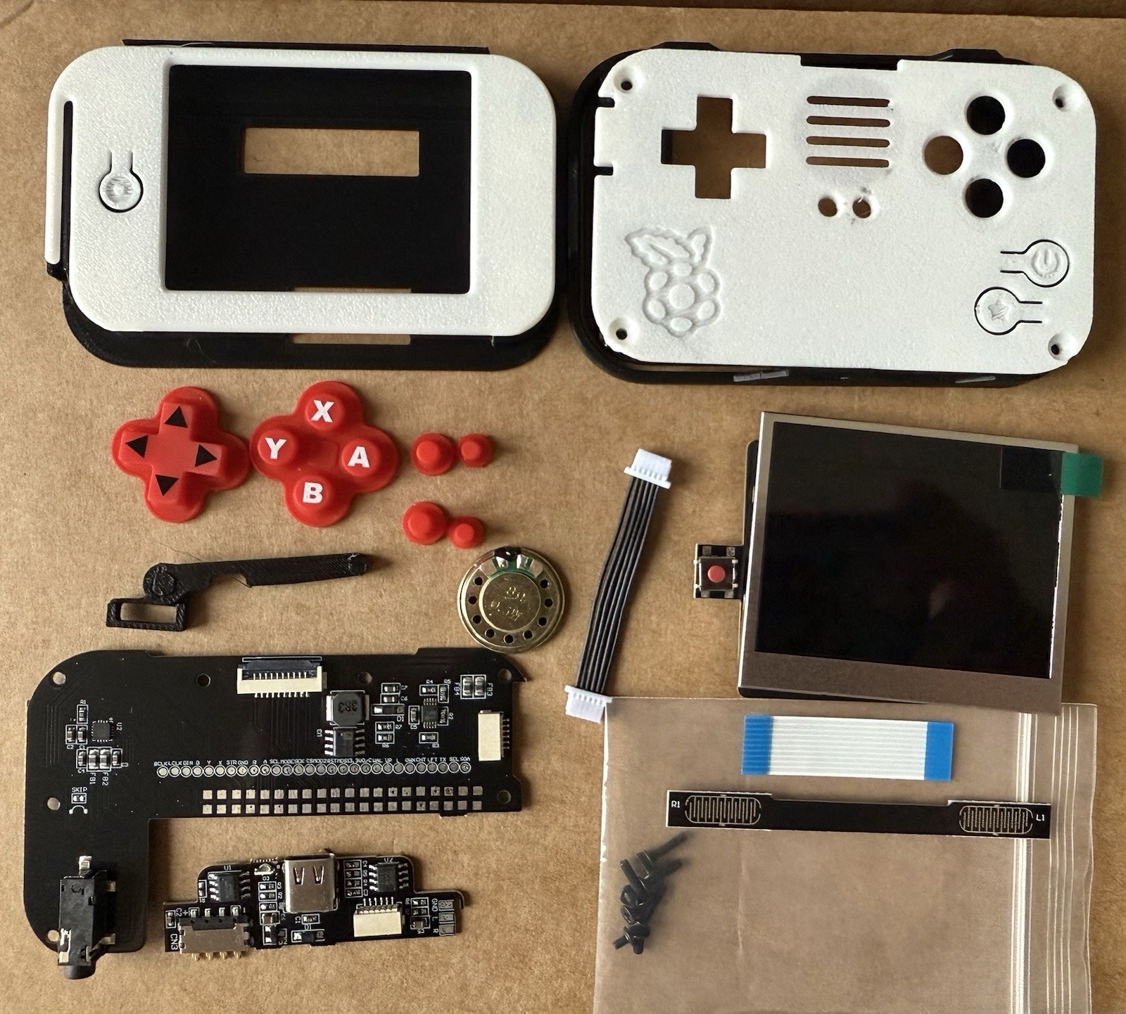 Mintypi V3 Kit white 3d-Printed Parts red silicone battery