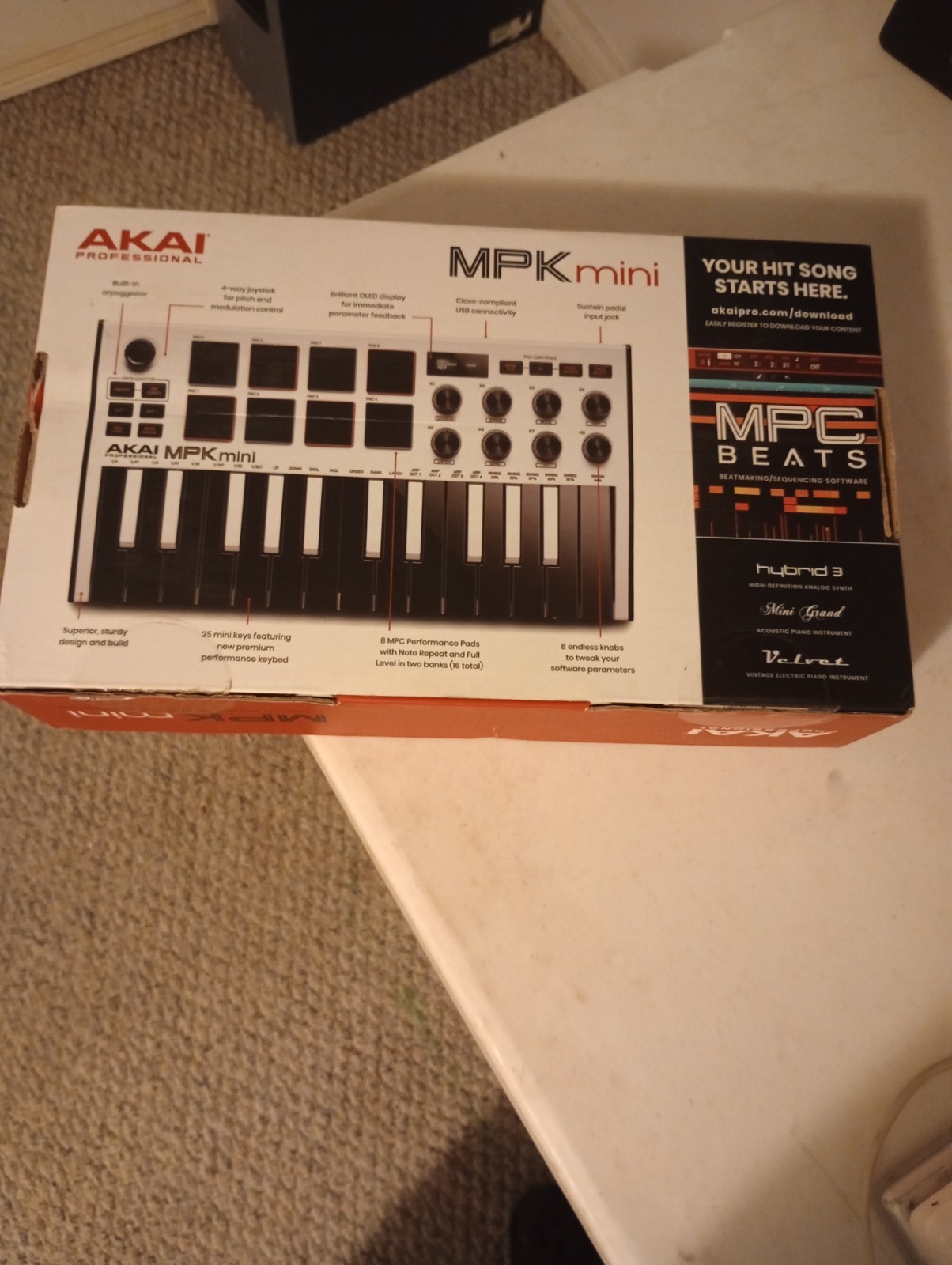 Akai Professional MPK Mini MK3 - 25 Key USB MIDI Keyboard-BRAND NEW w/MPC Beats