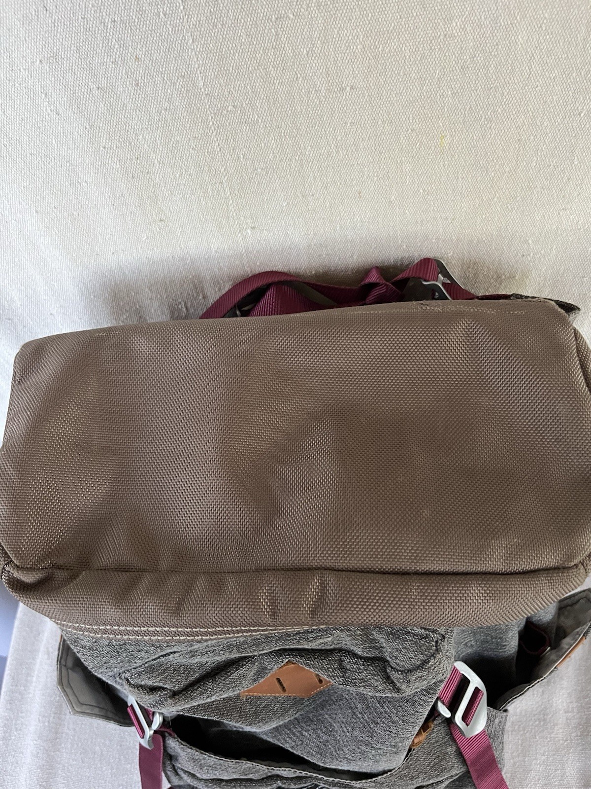 Eddie Bauer Bygone 25L Front Load Backpack READ
