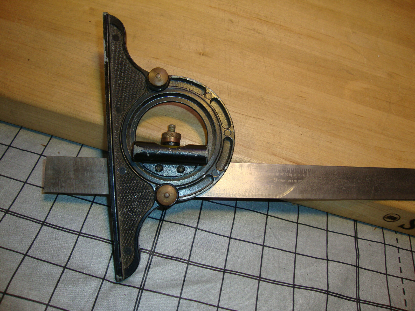 MADE IN ENGLAND VINTAGE PROTRACTOR . LEVEL- RULE Brass Nobs