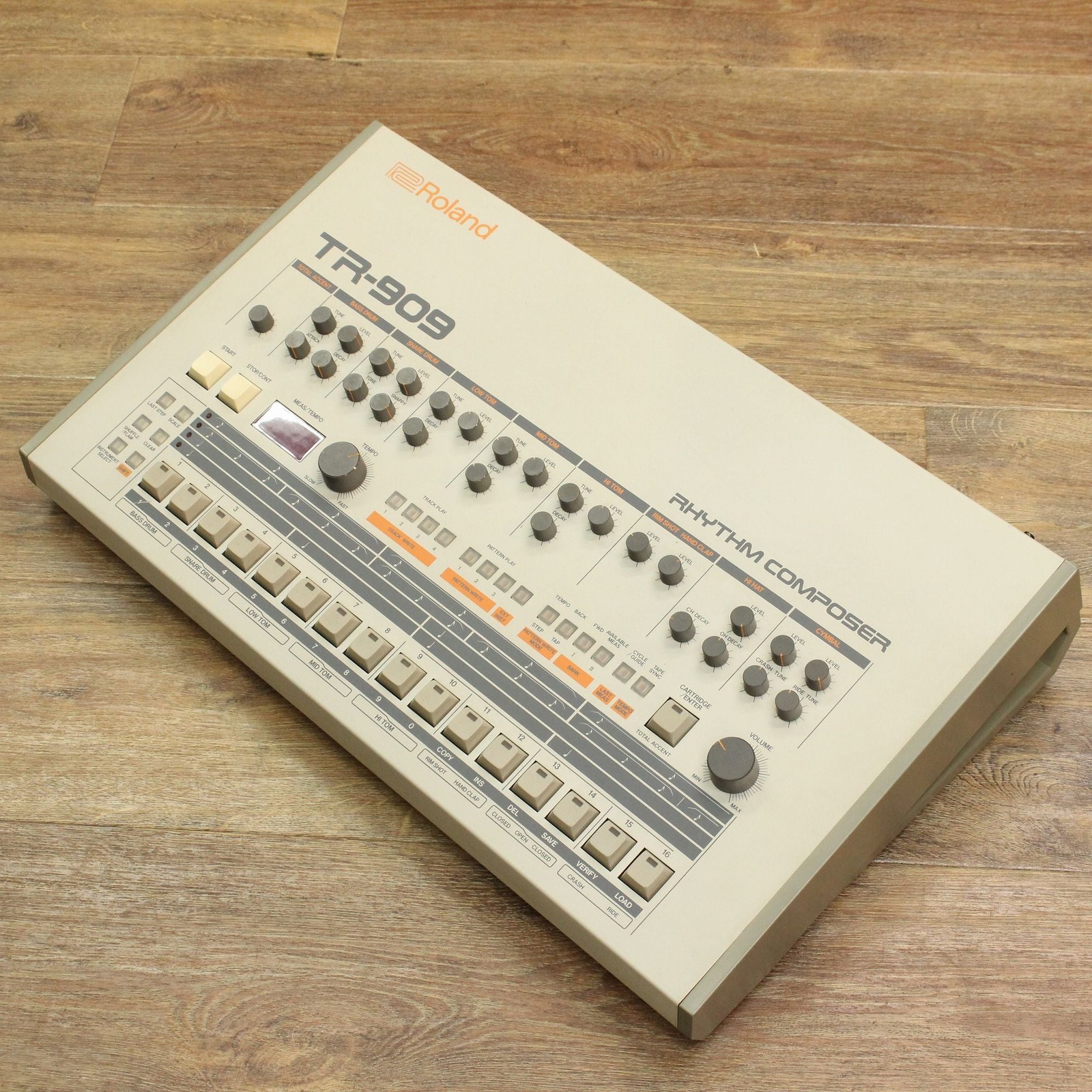 ROLAND TR-909 Rhythm Composer [360131]