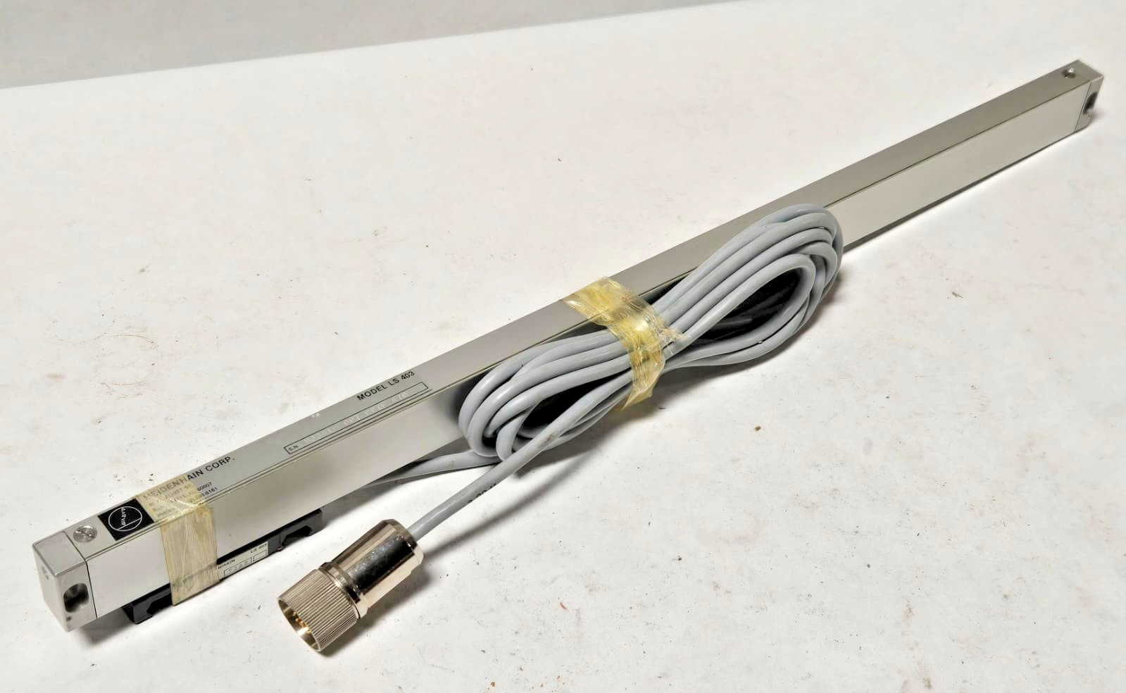 New HEIDENHAIN LS 403 Glass Linear 22" Scale