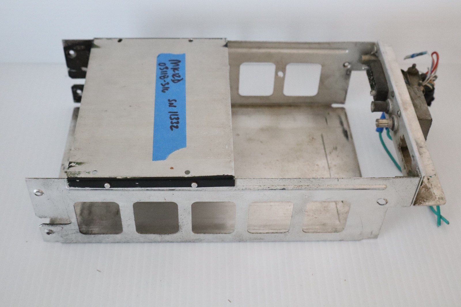 Narco MK12D NAV/COMM Mounting Tray & Connector