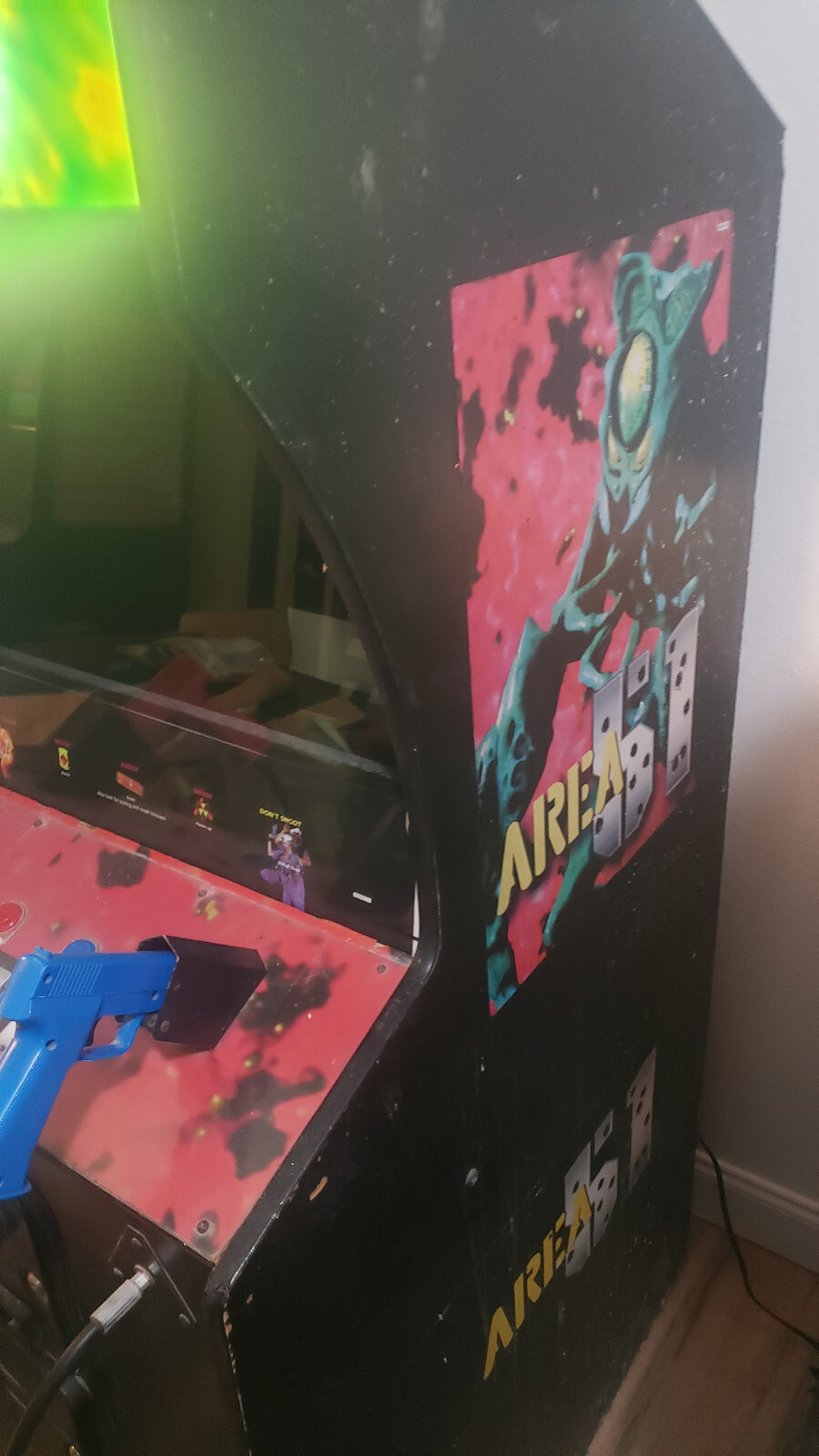 AREA 51 ARCADE MACHINE by ATARI 1995 With CRT MOSTLY WORKING *NEEDS TLC***READ**
