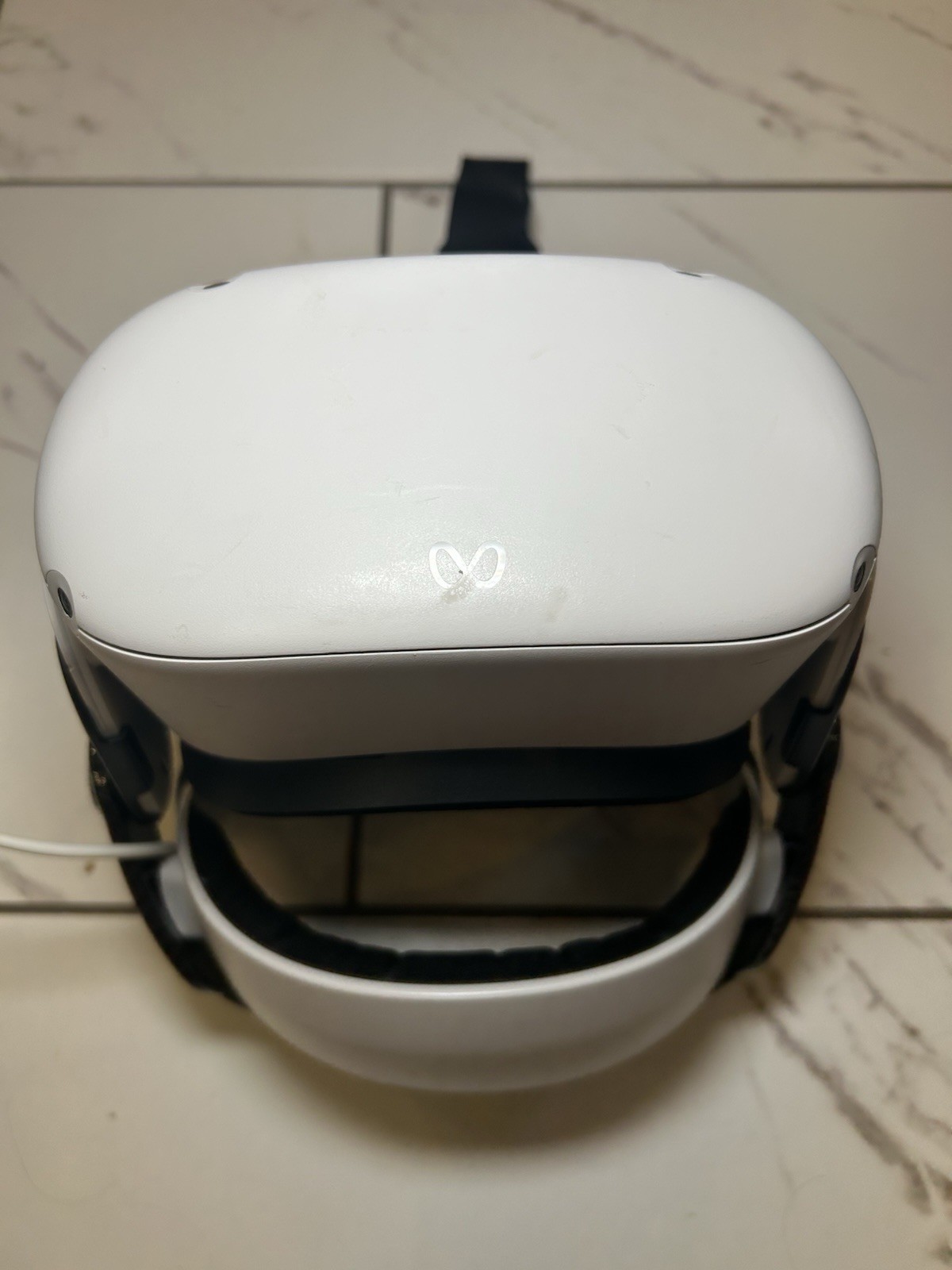 Oculus Quest 2 Virtual Reality Headset Meta Quest 2 VR (headset only!)