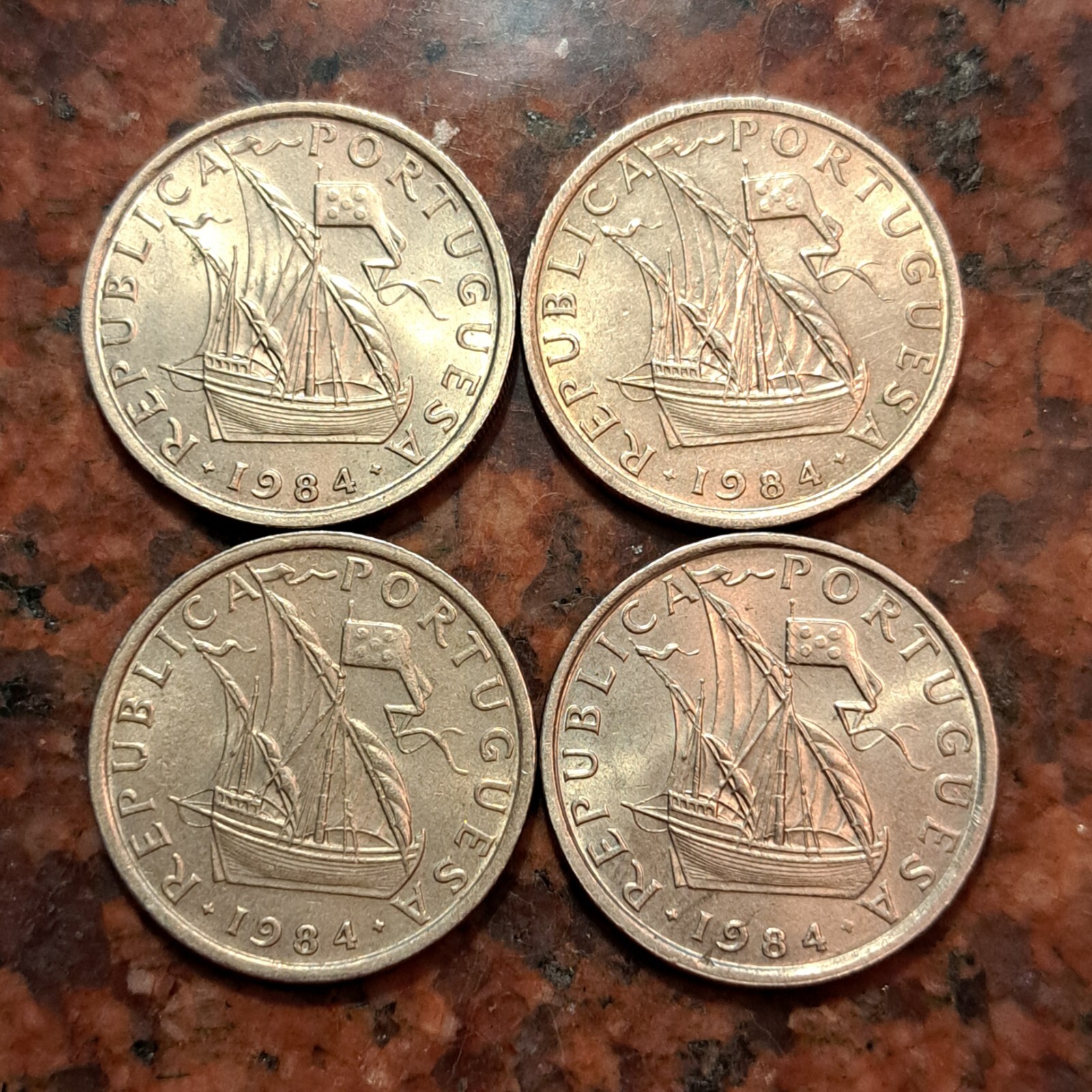 1984 PORTUGAL 5 ESCUDOS COIN (1 COIN PER SALE PICKED AT RANDOM) - #B5001