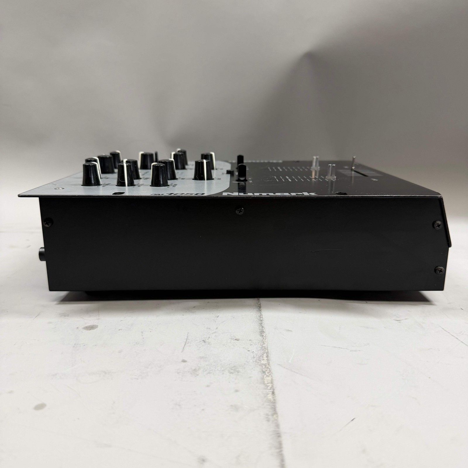 Nurmark Mixer Wired DM1050