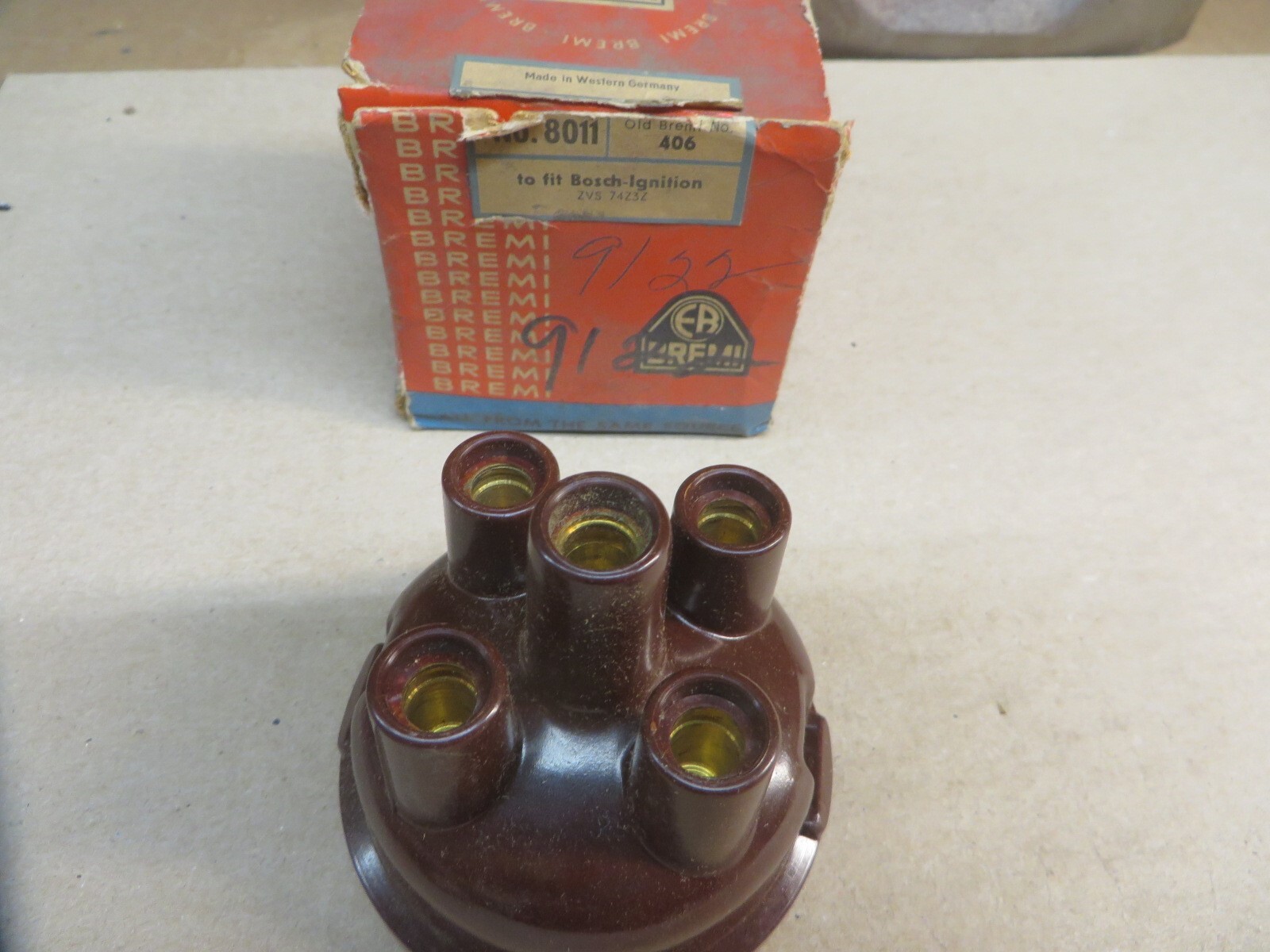DISTRIBUTOR CAP BREMI # 8011 BOSCH # ZVS74Z3Z vintage new N O S PORSCHE MERCEDES