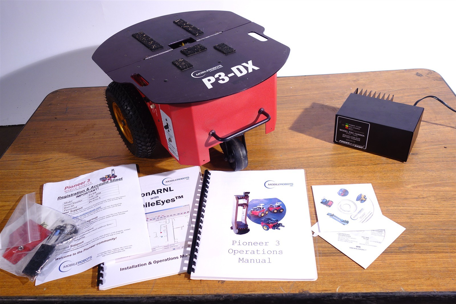 Mobile Robots P3-DX Pioneer 3 Robot