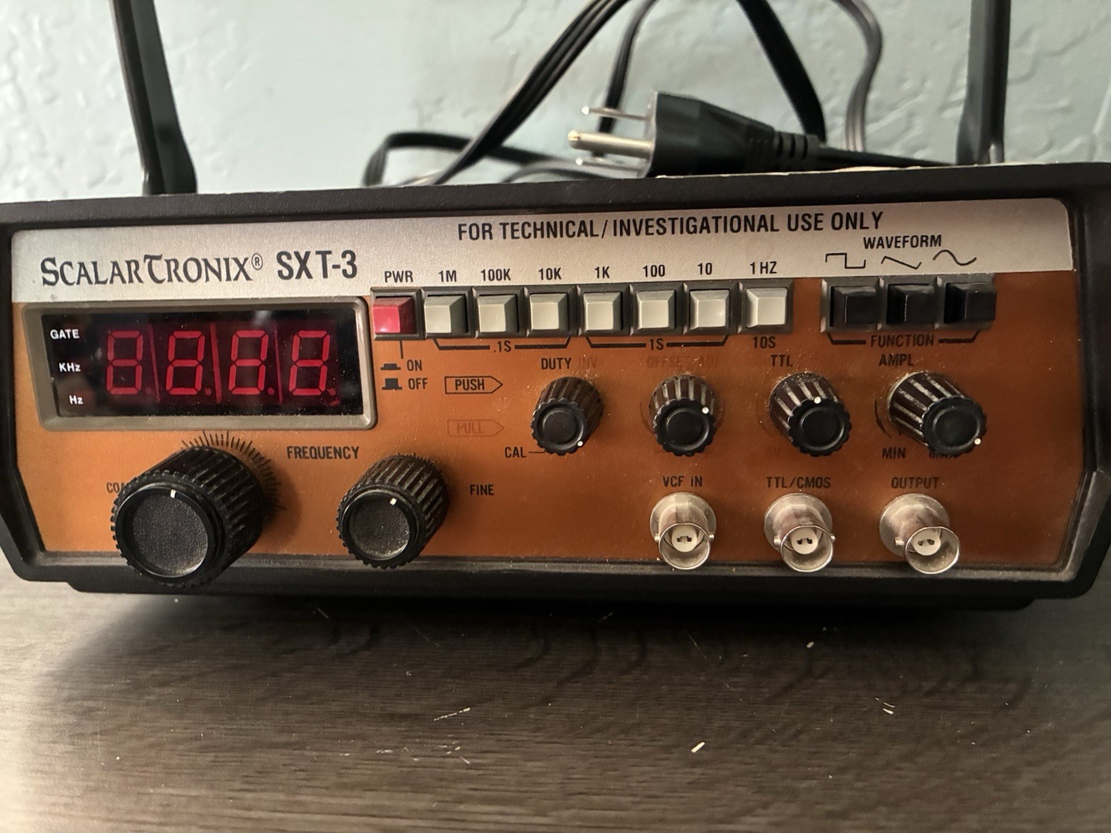 Collectible Display SCALARTRONIX SXT-3 Frequency Generator. Pre Owned.