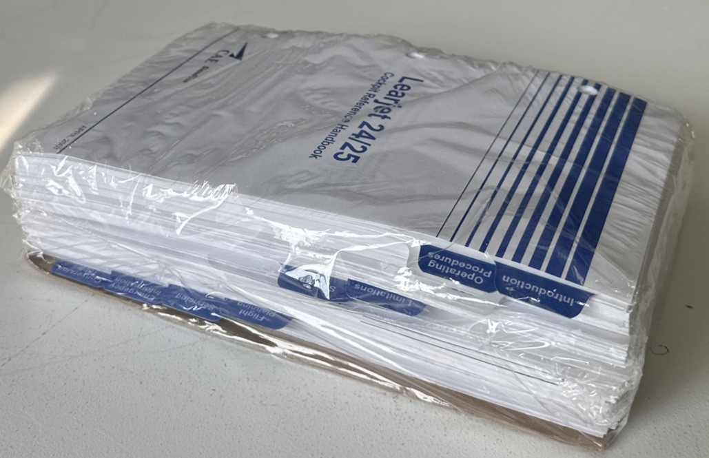 CAE SimuFlite Learjet 24/25 Cockpit Reference Handbook *NEW-SEALED*