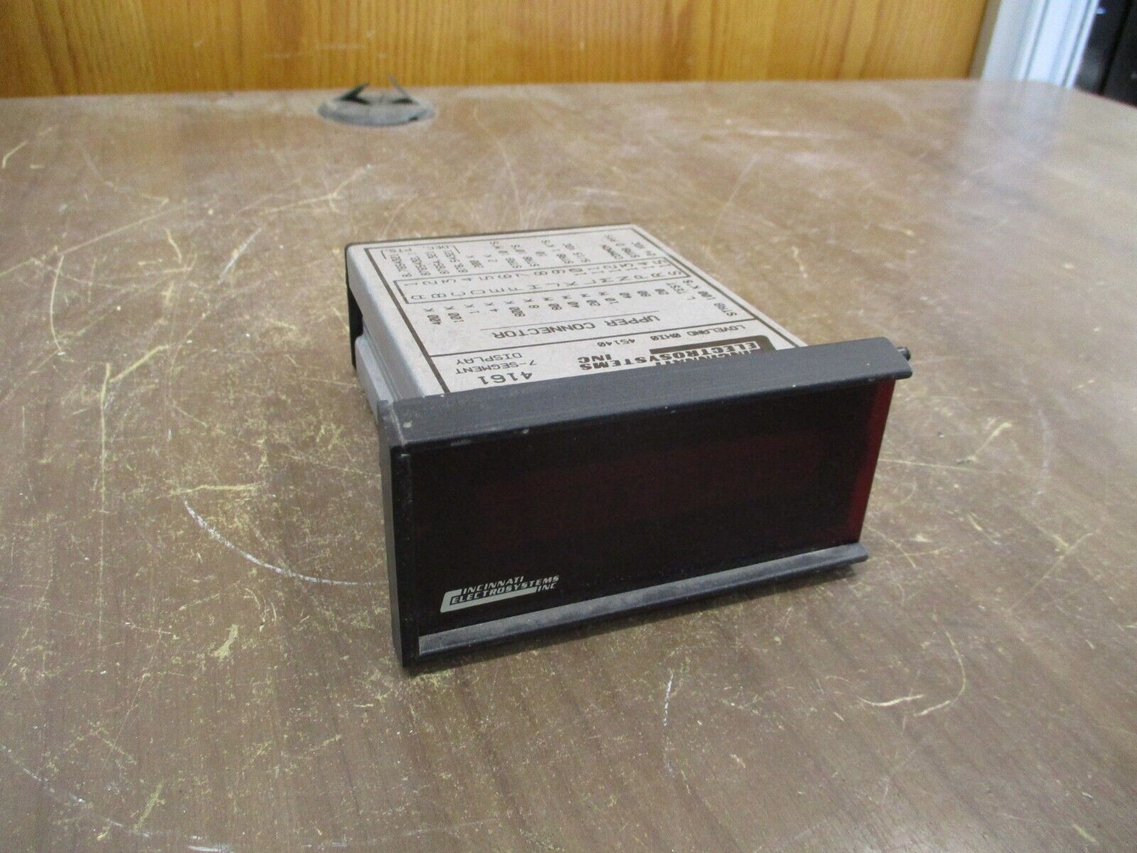 Cincinnati Electrosystems 7-Segment Display 4161-8-24 *Broken Cover* Used