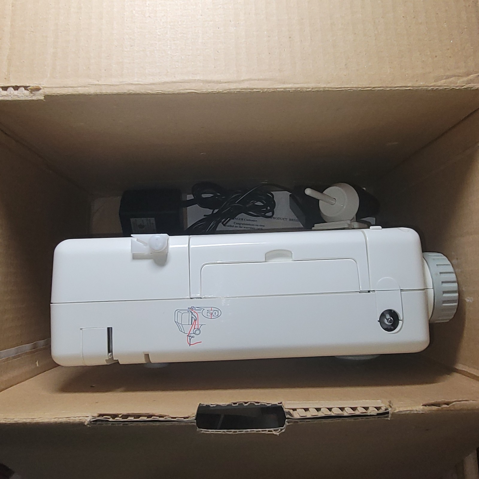 Singer® Tiny Tailor TT700 Electronic Mending/Sewing Machine-- Tested & Working