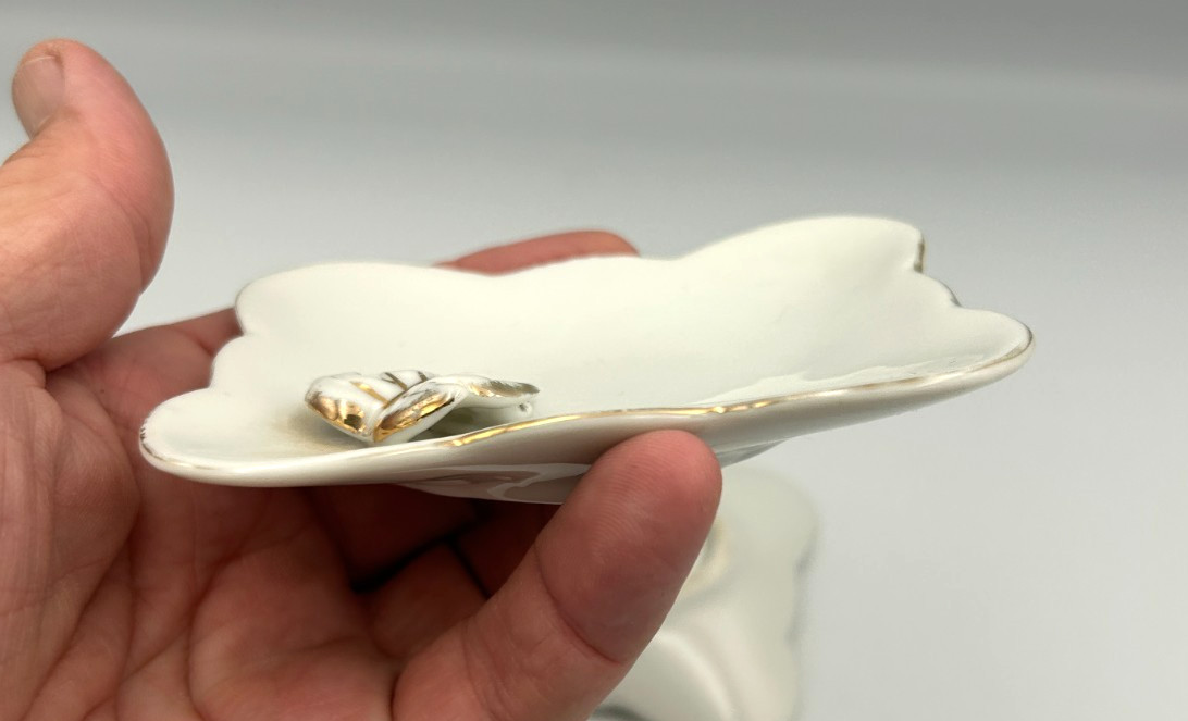 White Gold Accent Leaf Trinket Dishes