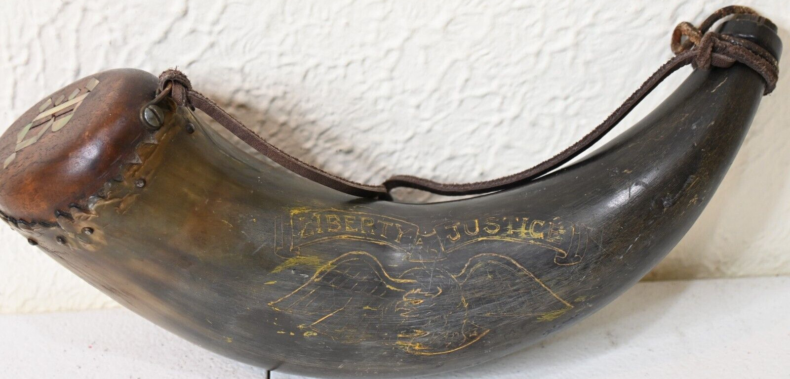 18th/19thCentury Powder Horn -LIBERTY AND JUSTICE CRAVED IN /MOTHER OF PEARL"B"