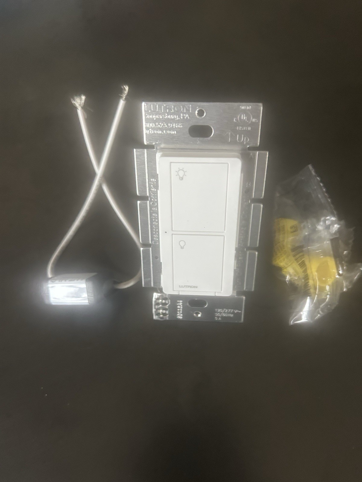 Lutron Caseta PD-5S-DV-WH 5A RF Switch - White