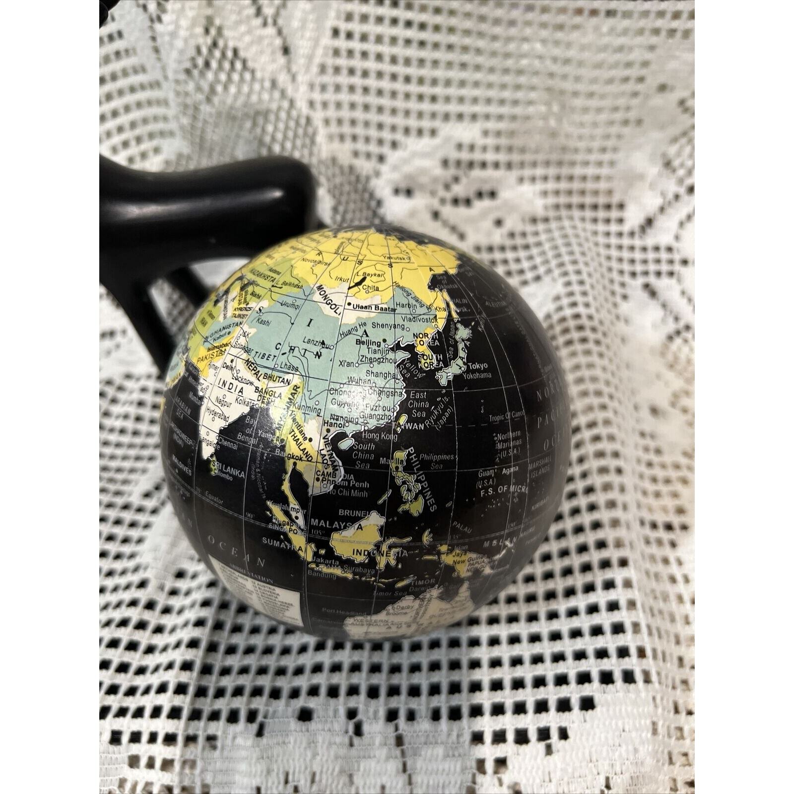 Small World Map 5“ Diameter, Table Top, Coffee Table Conversational Piece.