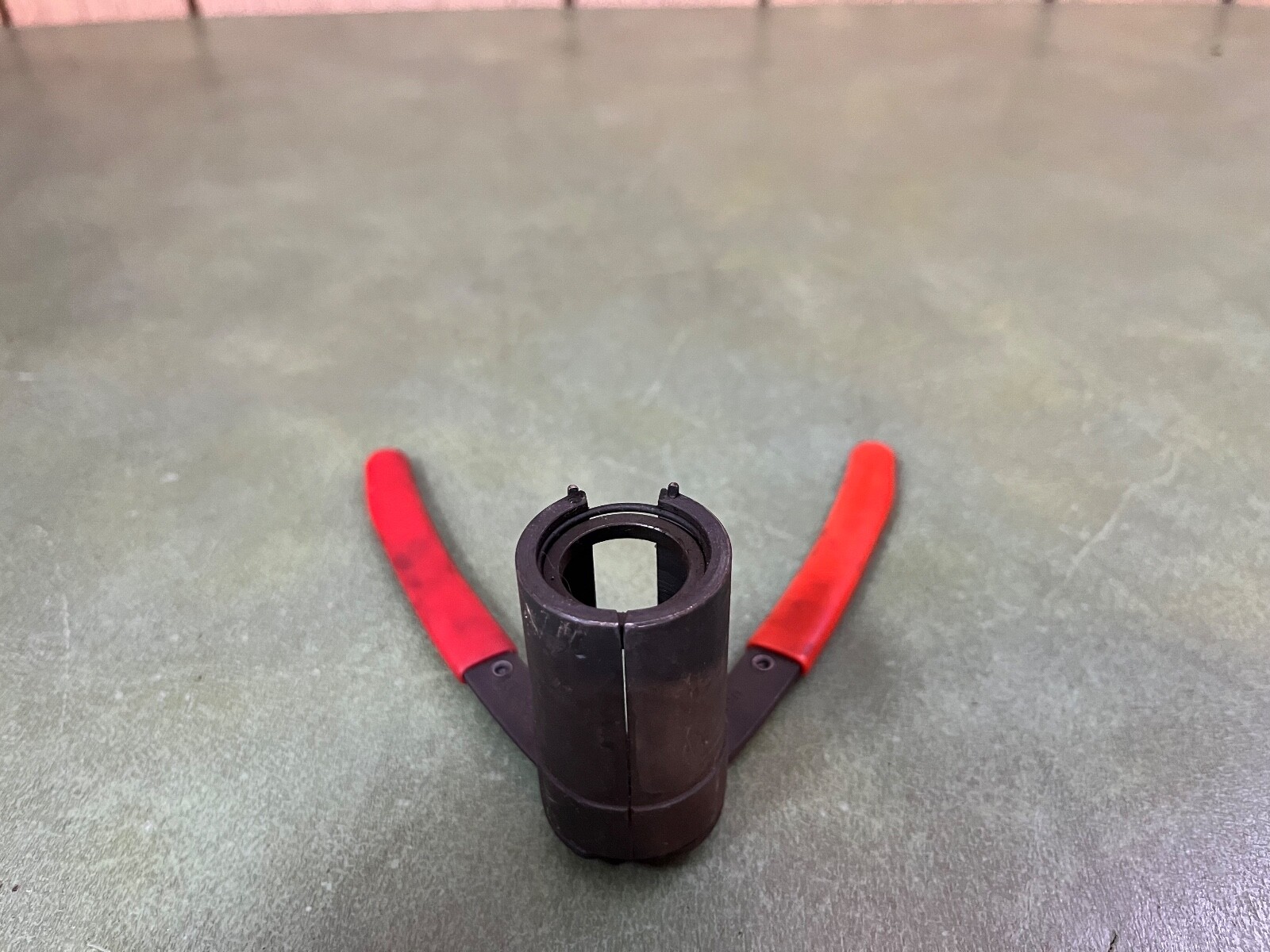 Robinair 10683 AC Compressor C Clip Remover Tool USA Made