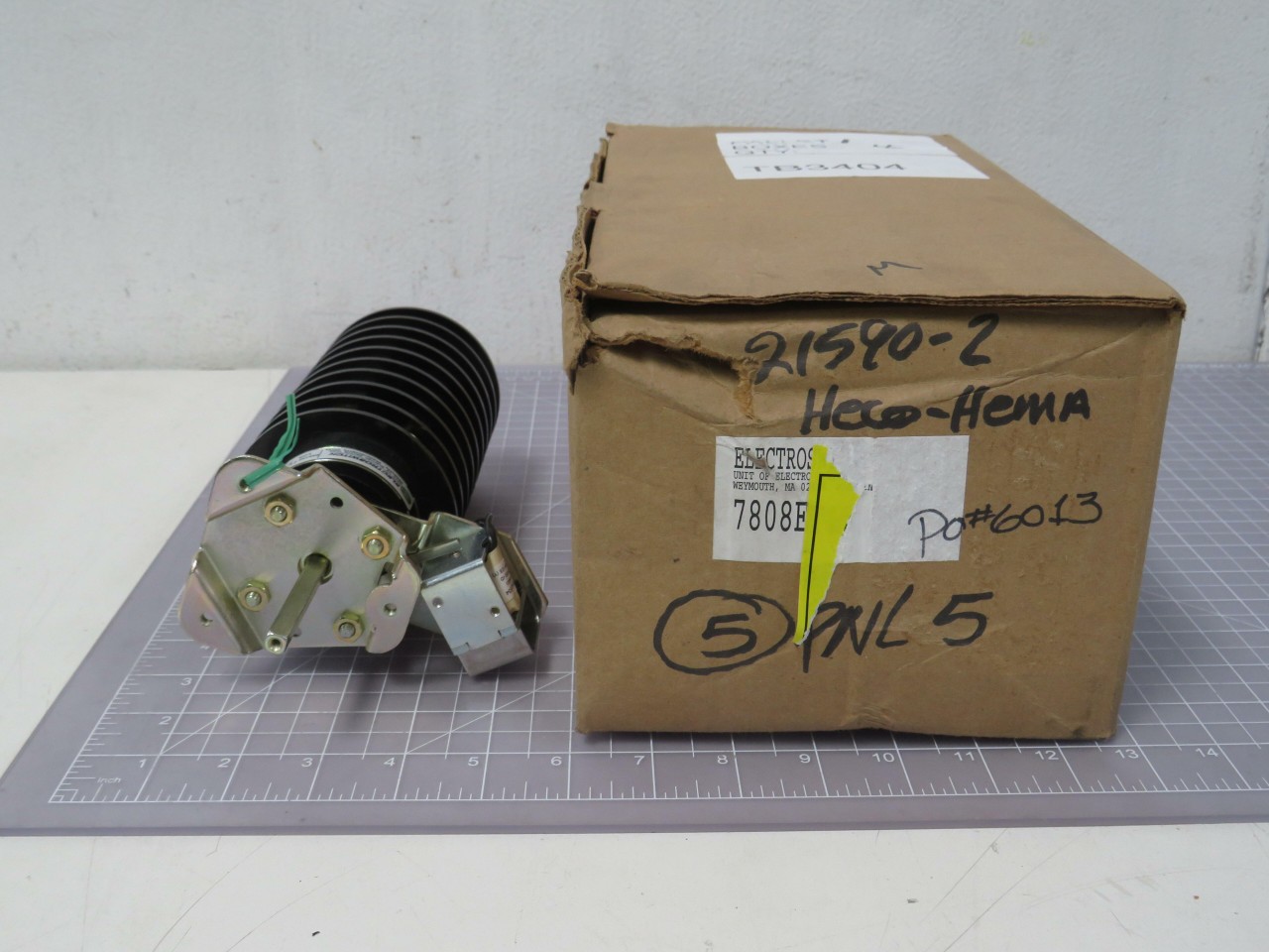ELECTROSWITCH 7808E ROTARY SWITCH 20A-600VAC T192342