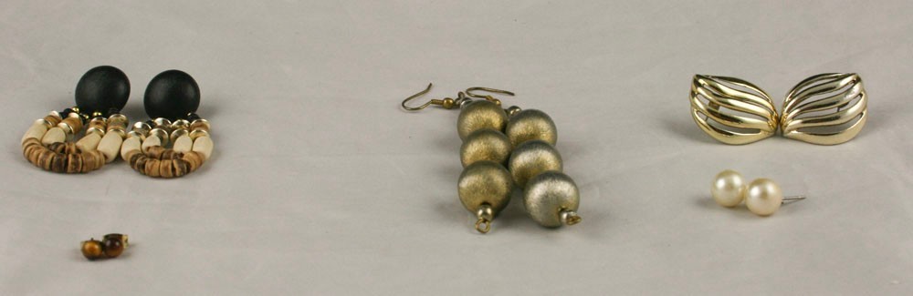 Vintage Lot 10 Pieces Pierced Earrings Gold Tone & Color Repair Reuse Retro Used