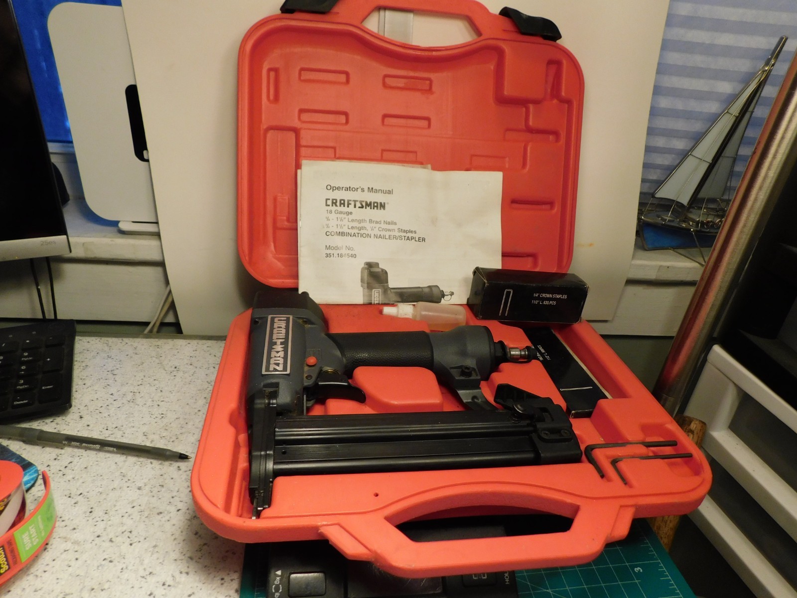 Craftsman #9-18454 18-Gauge Combination Air Nailer & Stapler w/Case & Paperwork