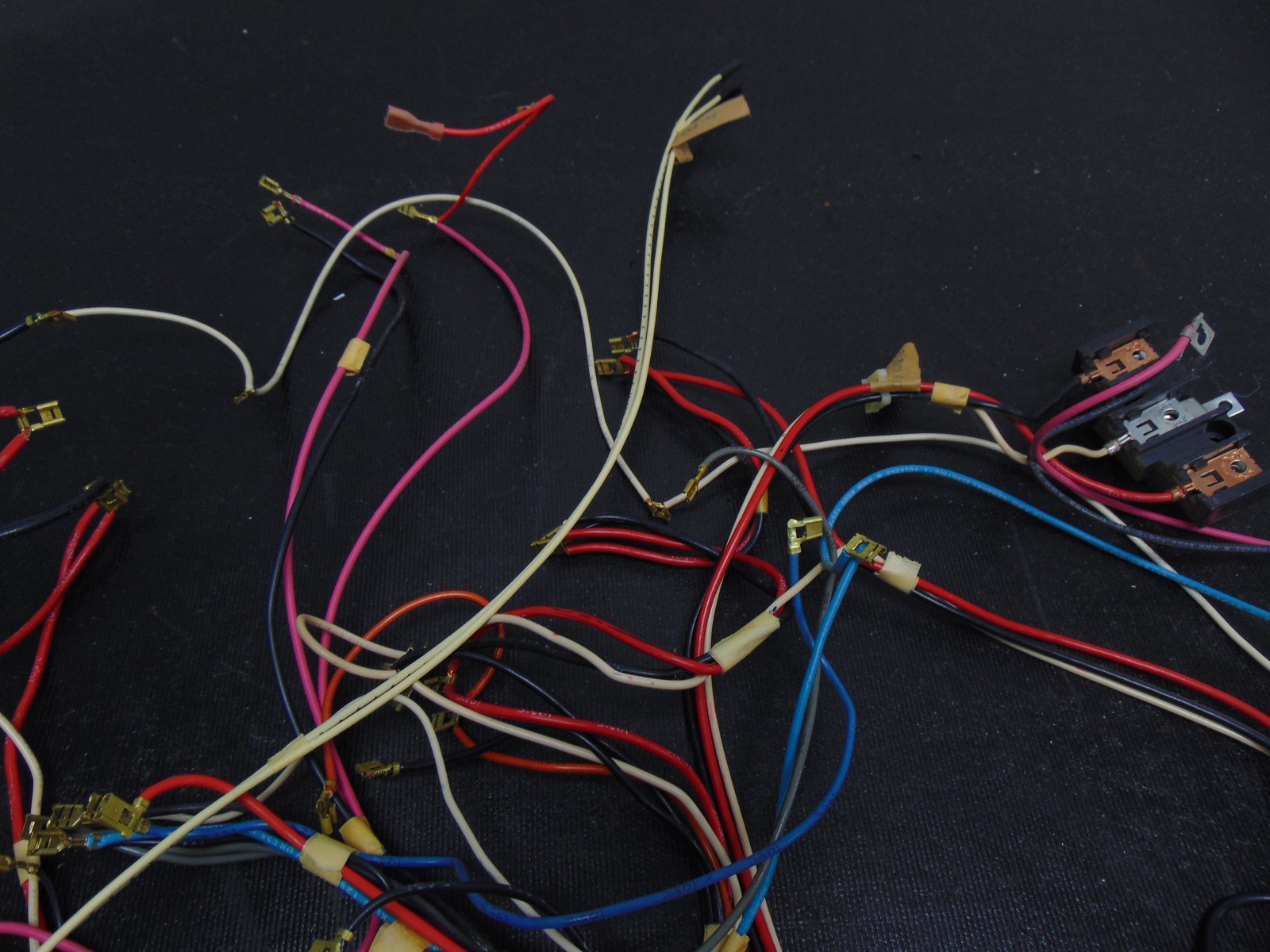 GE Range JBP24G0J4AD Wire Harness