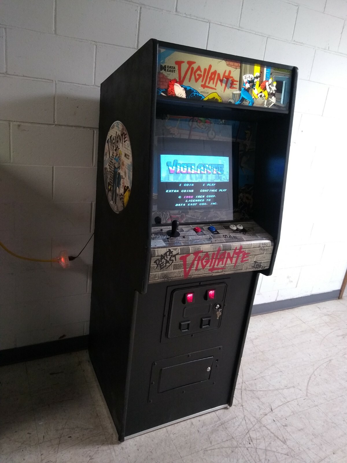 1988 Irem/Data East VIGILANTE beat-em-up video arcade game - FREE SHIPPING
