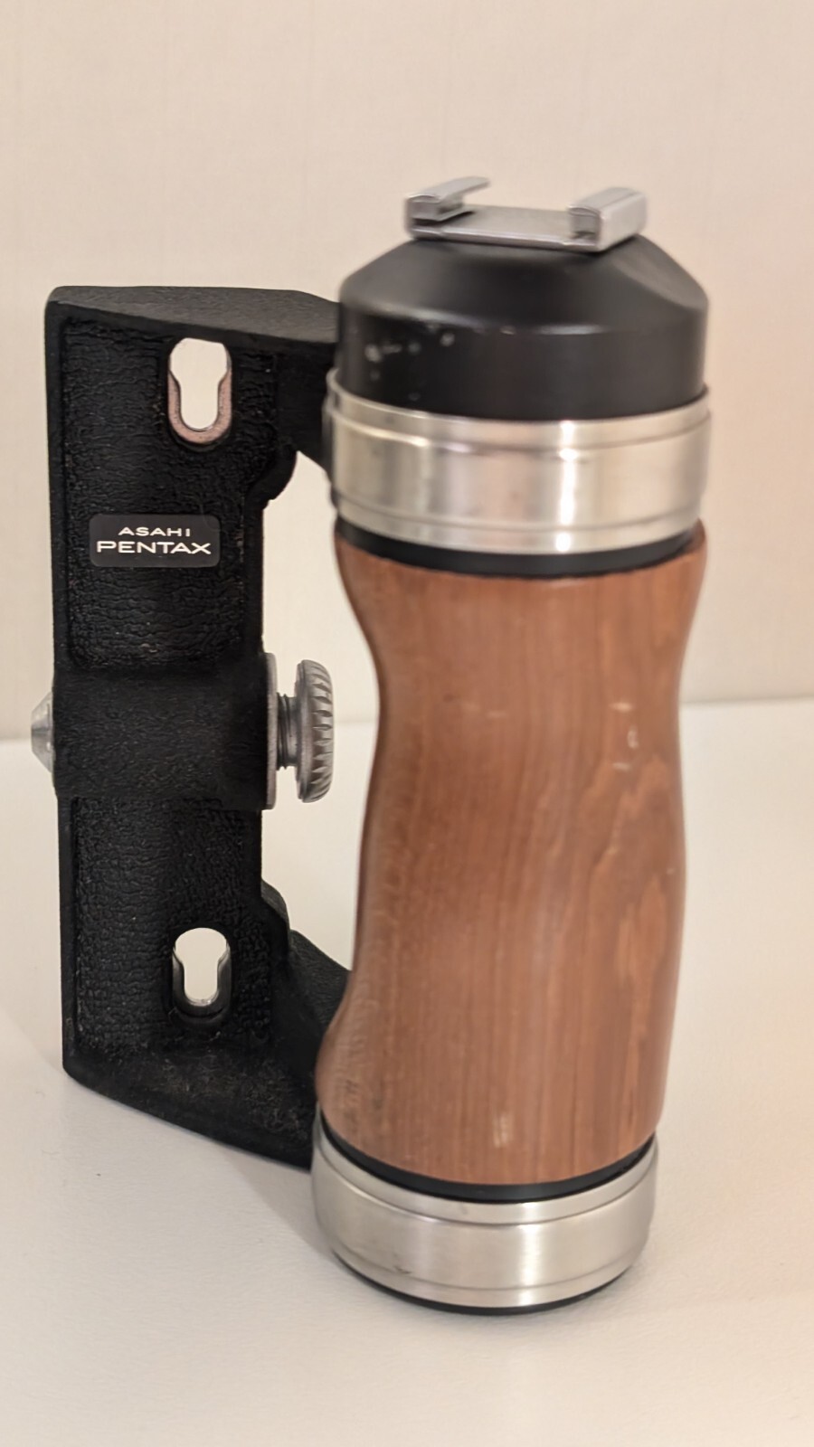 Near Mint: Pentax 6x7 Hot Shoe Wood Hand Grip For 67 67II 6x7 Camera From Japan