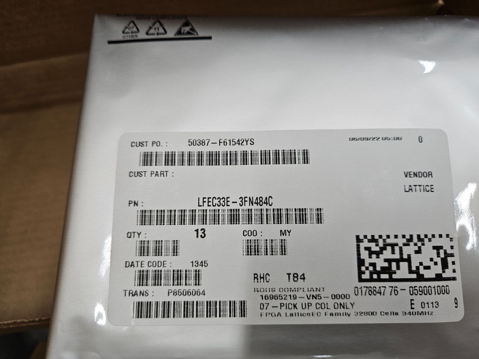 LFEC33E-3FN484C IC FPGA 360 I/O 484FBGA