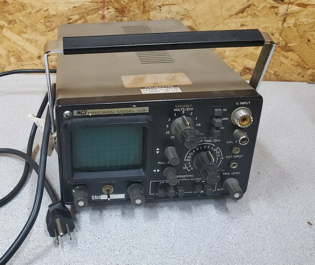 Vintage B&K DYNASCAN Precision Model 1431 Oscilloscope,UUNTESTED,Parts,Repair