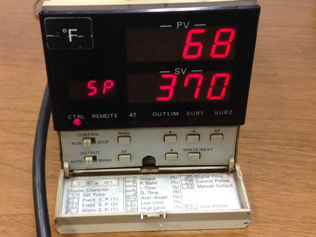OMRON - E5KN - R9FJ - Temperature Controller