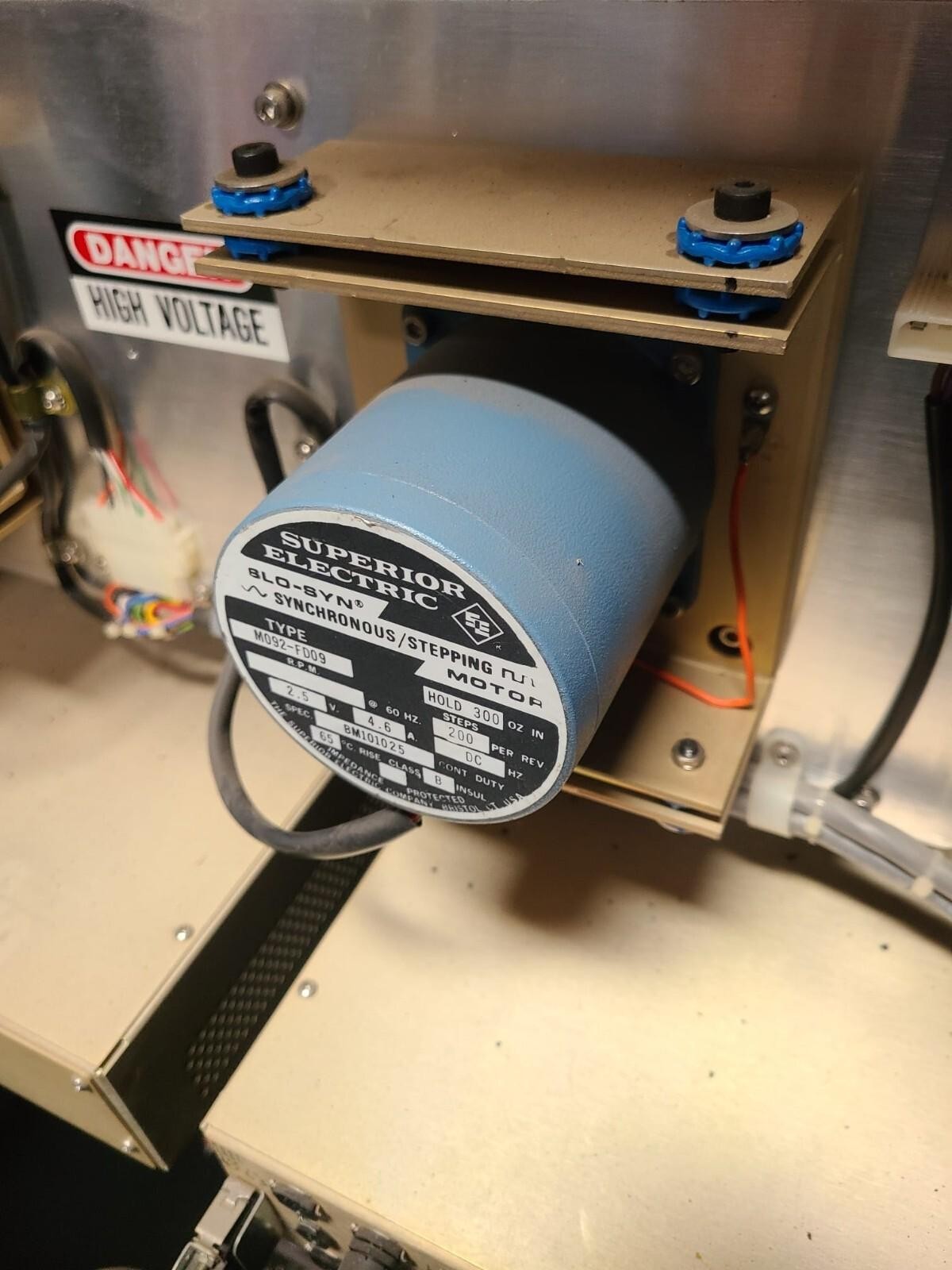 SUPERIOR ELECTRIC M092-FD09 STEPPER MOTOR M092FD09
