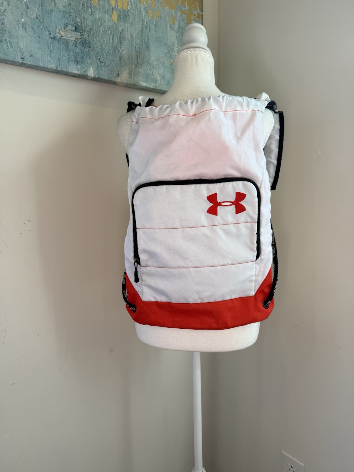 Under Armour Drawstring Backpack White Red Black Front Zip Pocket Padded Straps